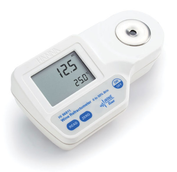 HANNA HI-96811 Refractometer for Wine 0 to 50% Brix range - Image 2
